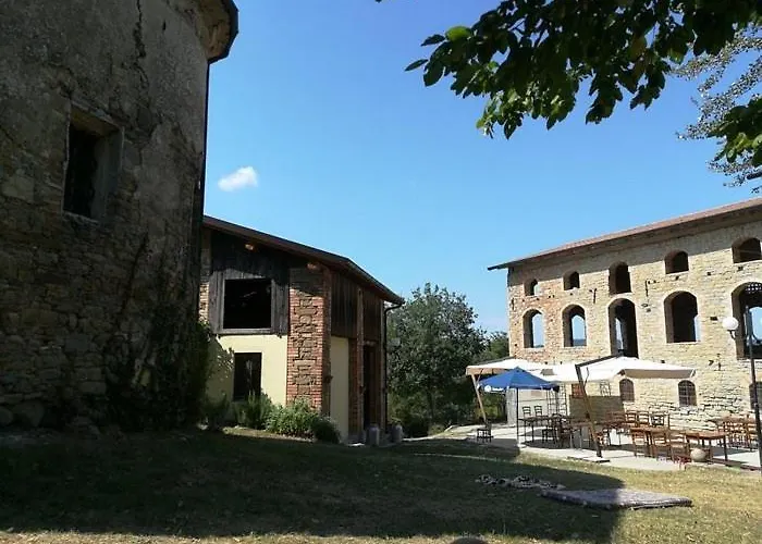 Agriturismo Le Scuderie Κατάλυμα σε φάρμα Carpineti